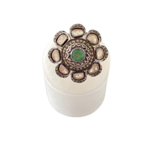 Diamond and emerald ring in silver 925