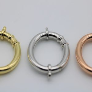 Oval clasp big size with round smooth barrel