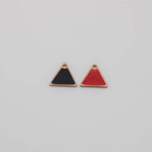 Piramid charm with enamel